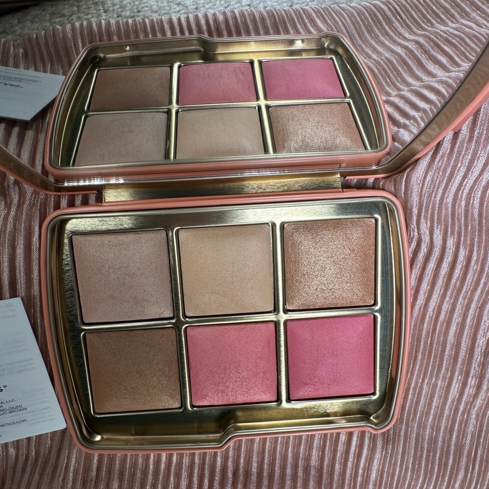 Hourglass Elephant Ambient Lighting Edit Unlocked Palette Limited Edition
